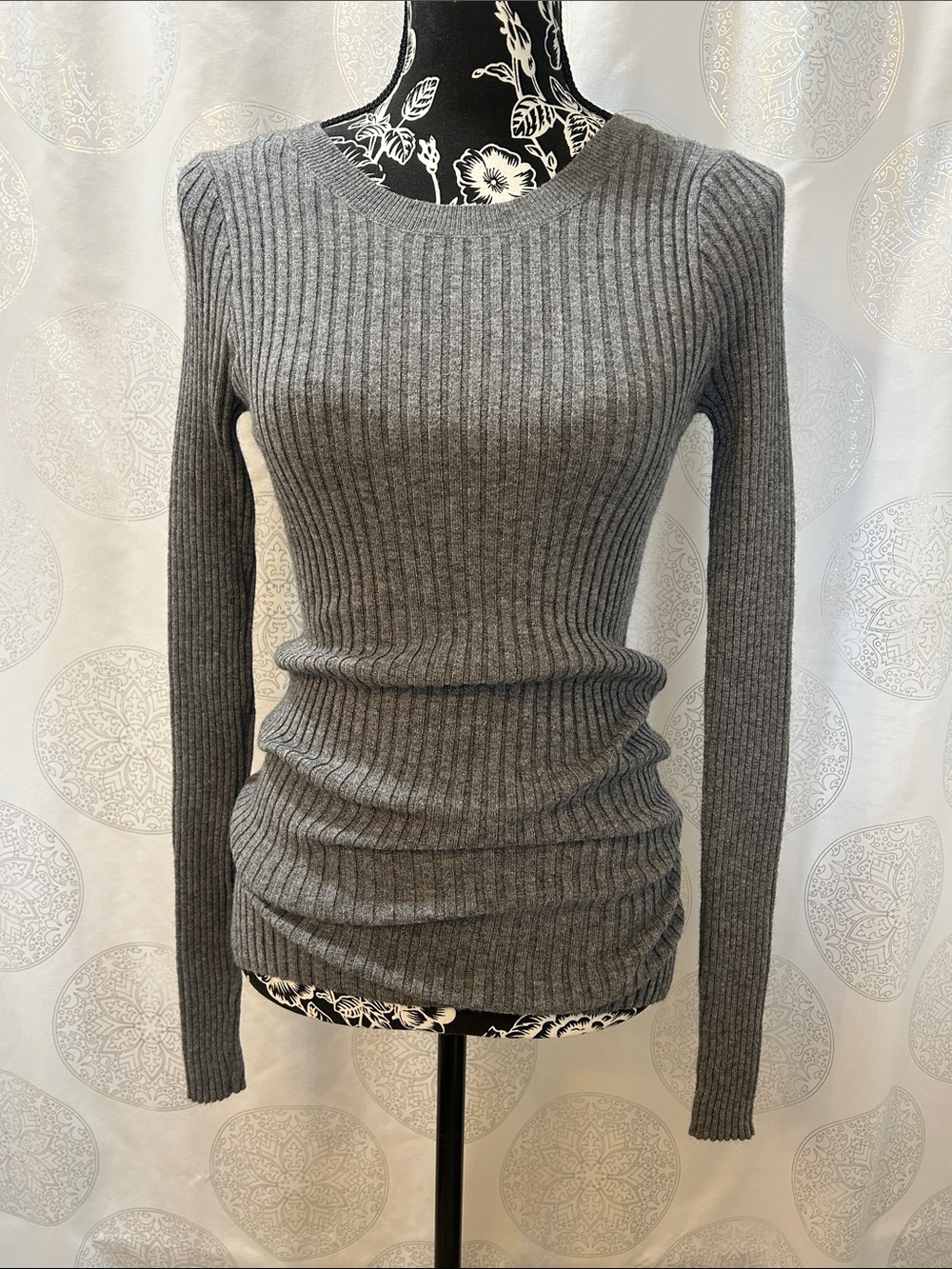 POL Gray Ribbed Stretchy Crewneck Tunic Modal Blend Sweater Women Small S
